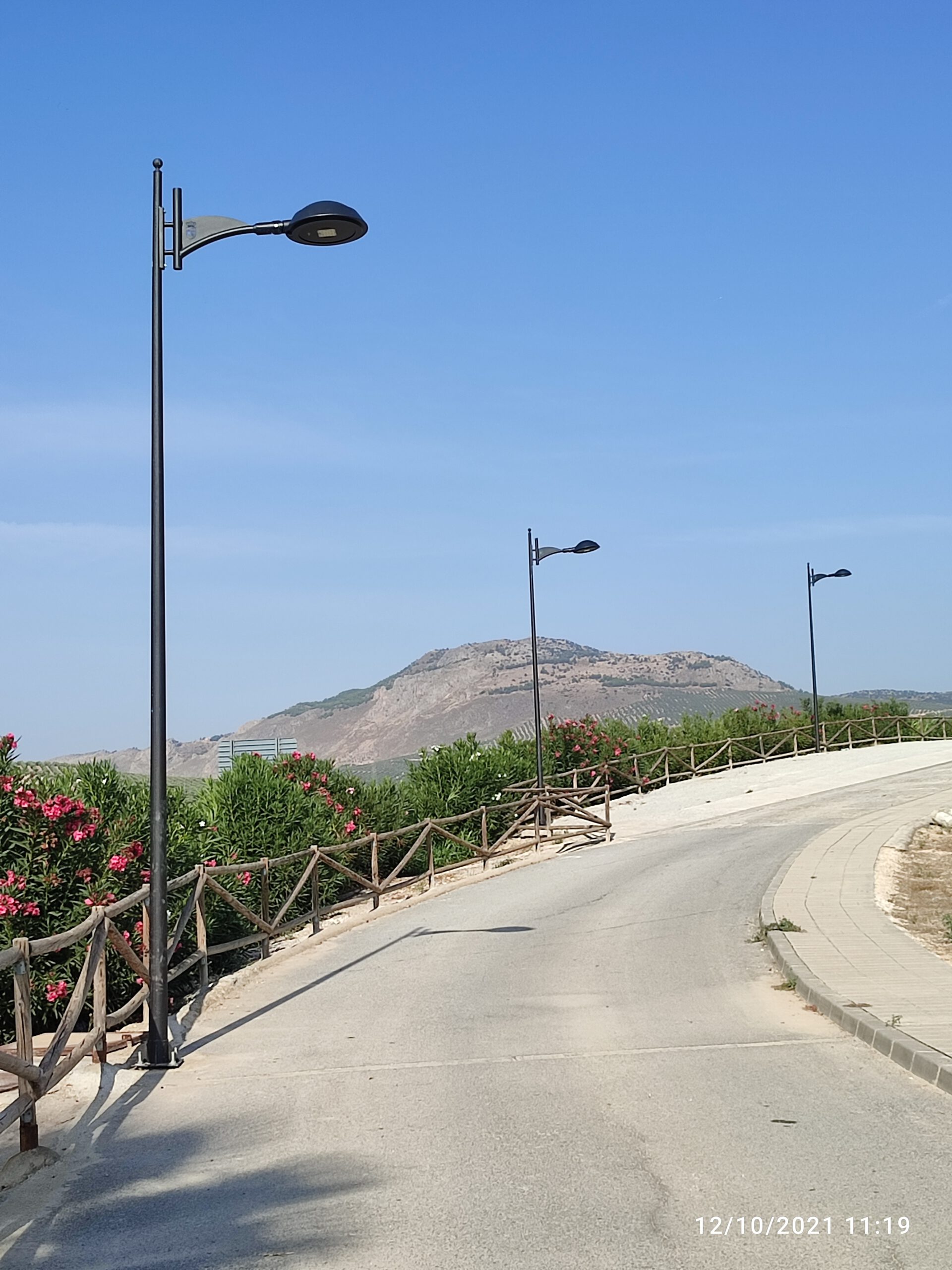 Brazo Mural Modelo Cadiz para iluminación exterior y alumbrado público