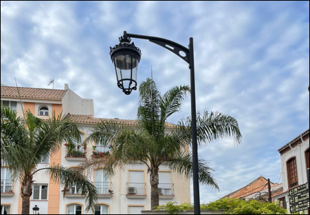 Columna Alora CLT-BLF/1 para iluminación exterior y alumbrado público